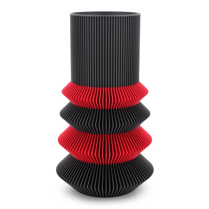 RIO Vase - Queen of Hearts Edition RIO Vase - Queen of Hearts Edition